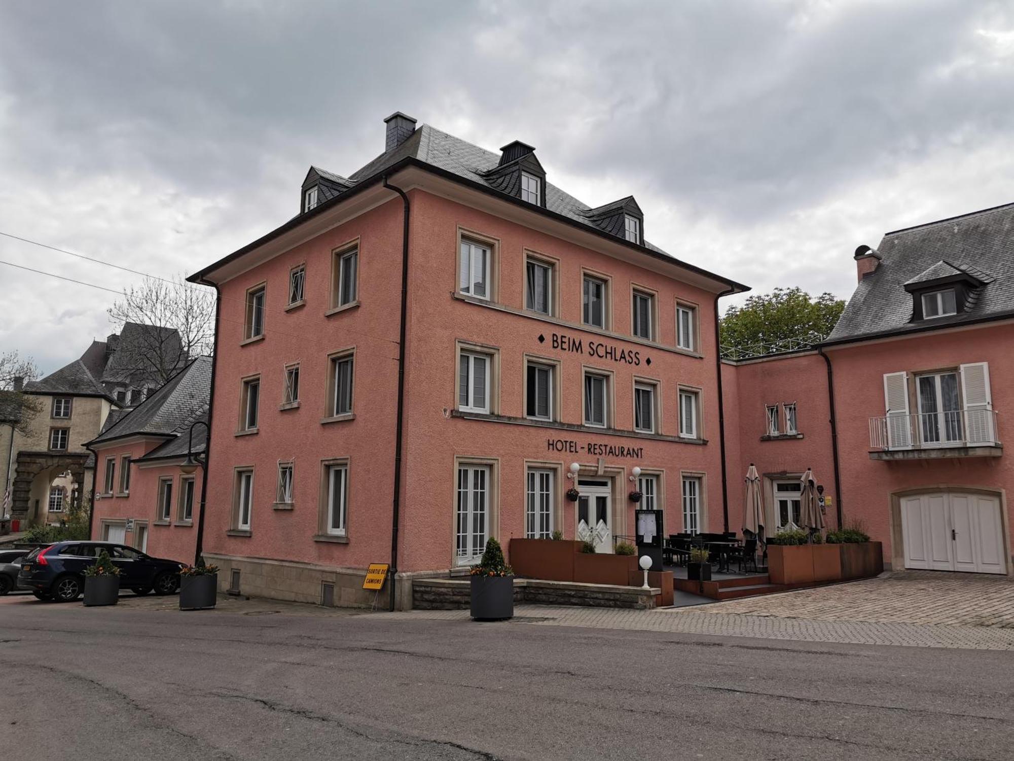 Hotel-Restaurant Beim Schlass ウイルツ エクステリア 写真