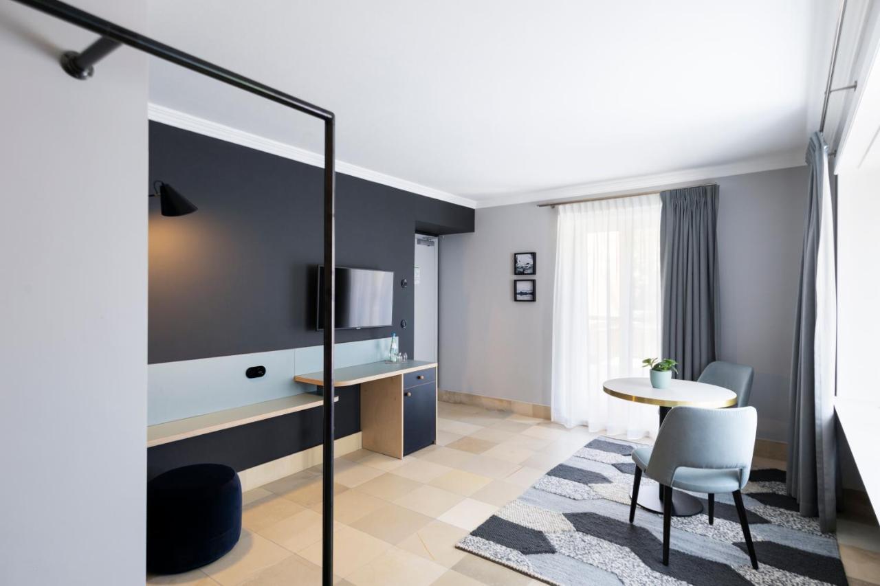 Hotel-Restaurant Beim Schlass ウイルツ エクステリア 写真